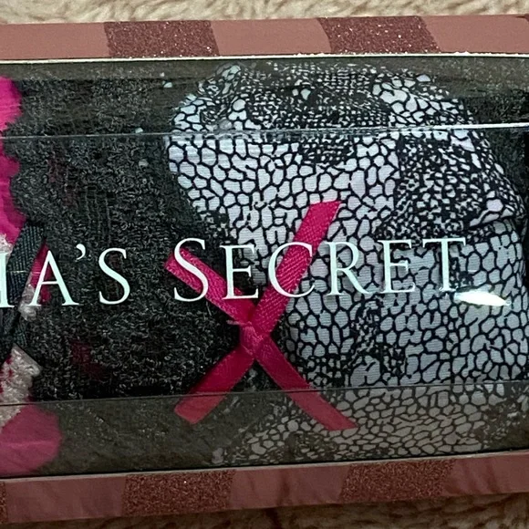 Brand New Victoria Secret Cheekini panties S/P - Picture 4 of 7